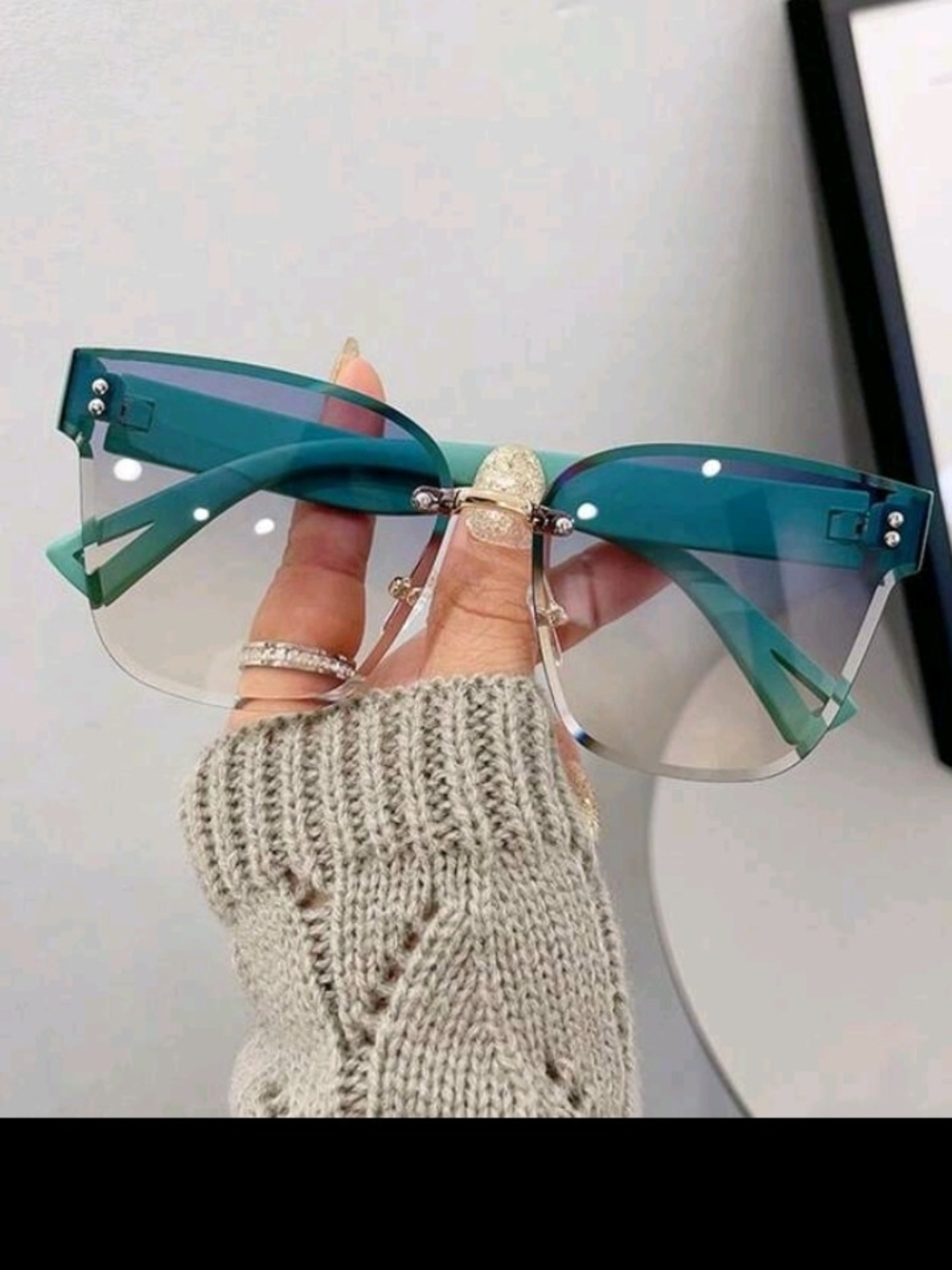 Teal Gradient Rimless Women's Sunglasses - Fashion Accessory